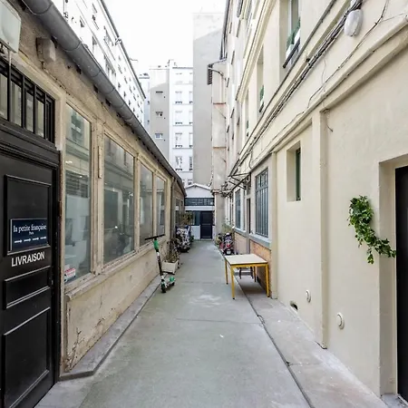 114 - Urban Saint Denis Couture Apartment Paris